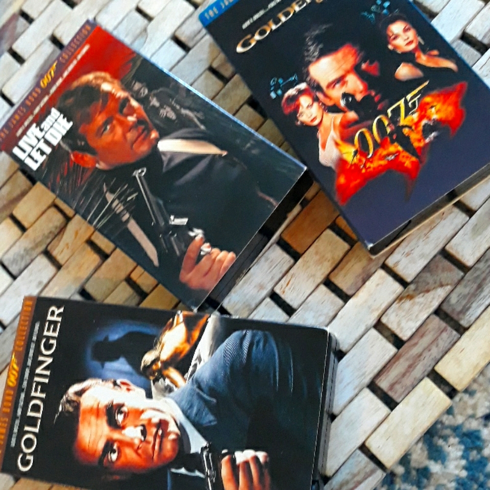 007 collector series 3 VHS Goldfinger, Goldeneye..